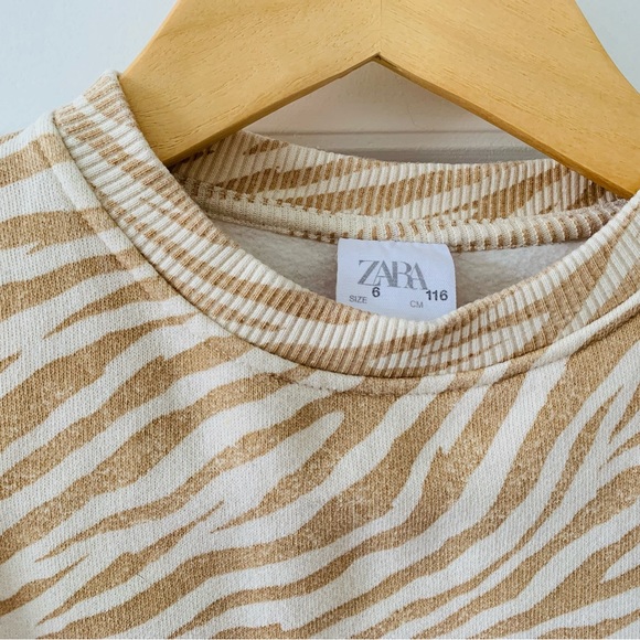 Zara sweatshirt -size 6 (fits more like 5T) - Picture 3 of 3